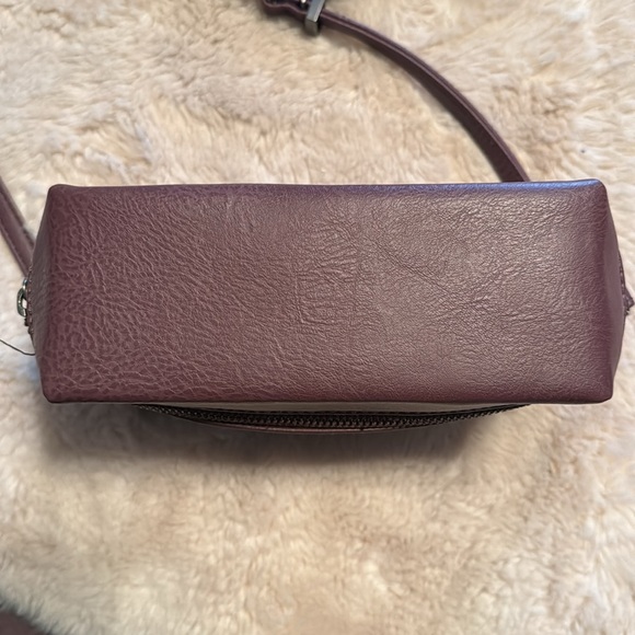 Matt & Nat Vixen Crossbody Bag - Picture 5 of 6